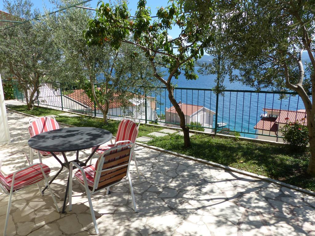 Apartments Smiljana Omiš Exterior foto